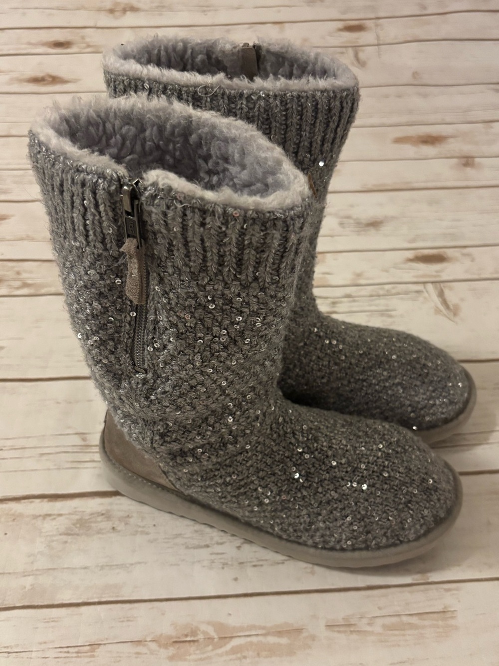 UGG Treadlite Silver Gray Sequin Knit Mid Calf Sweater Boots Shoes Size 6